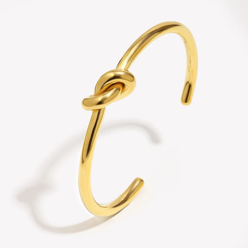Noéline Knot Cuff